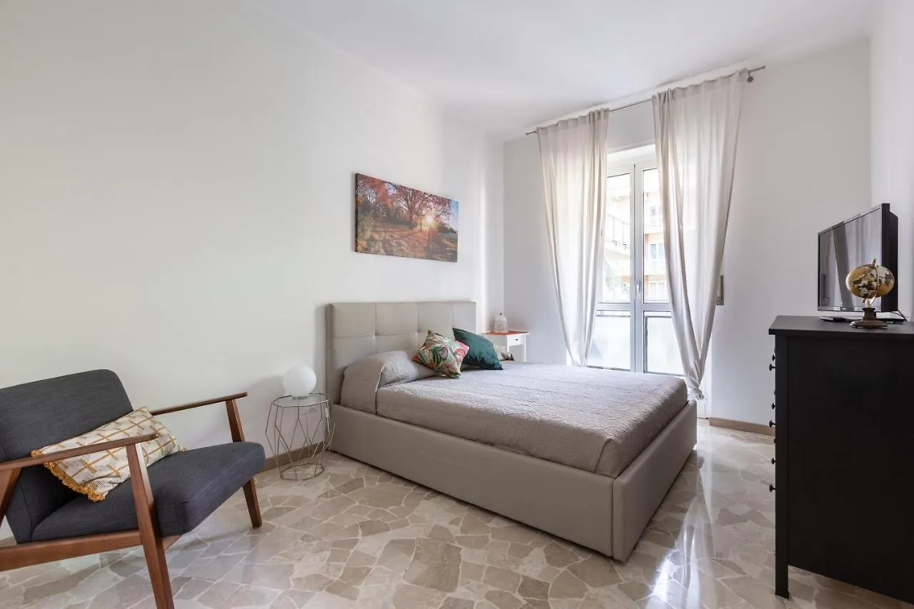 Piazzale Udine Balcony Apt Milan 0*,