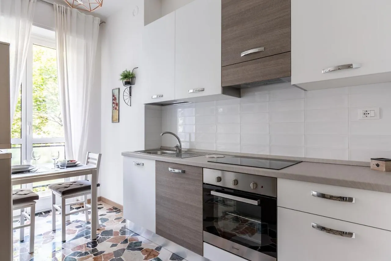 Apartment Piazzale Udine Balcony Apt Milan